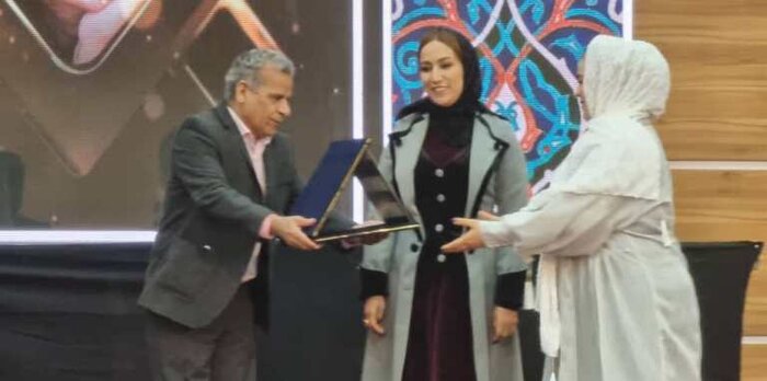 برگزیدگان سومین دوره جایزه ملی غزل جلال پور در گناوه معرفی شدند