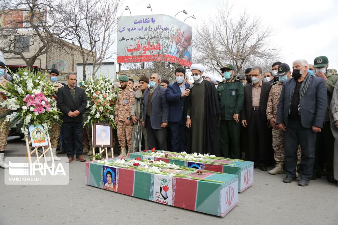 پیکر ۲ شهید دفاع مقدس در بجنورد تشییع شد