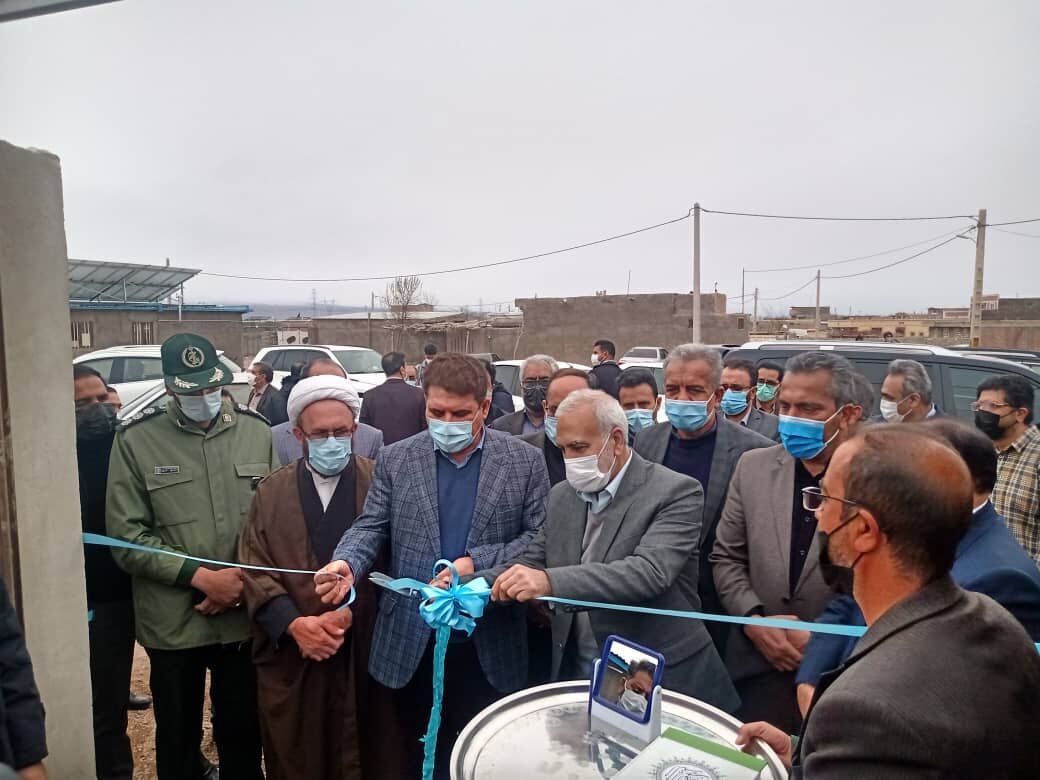 ۲۰۰ نیروگاه خورشیدی بر پشت بام منازل مددجویان کمیته امداد کرمان افتتاح شد