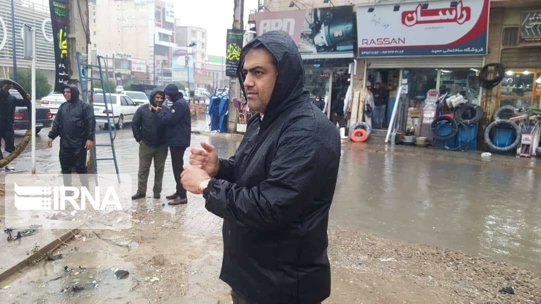 بارندگی باعث آبگرفتگی معابر در مناطقی از خرمشهر شد