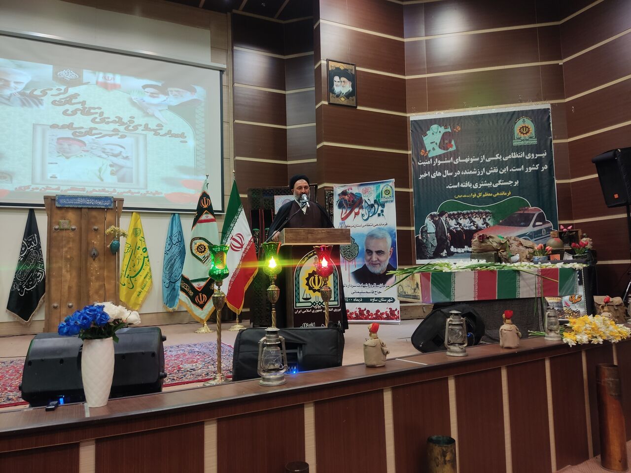 عزت و استقلال کشور مرهون خون شهیدان است