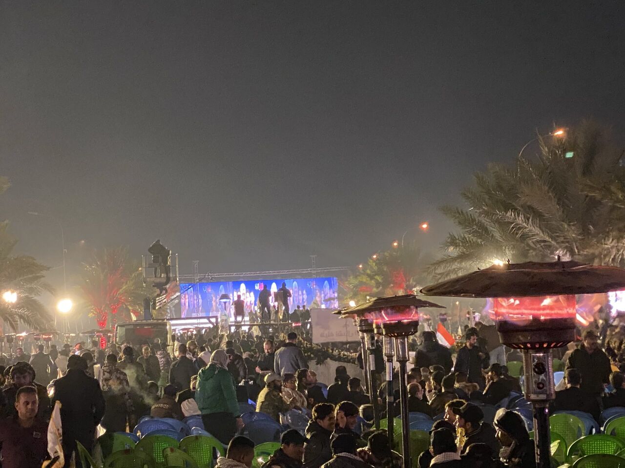 حضور پرشکوه مردم عراق در مراسم دومین سالگرد شهادت سردار مقاومت