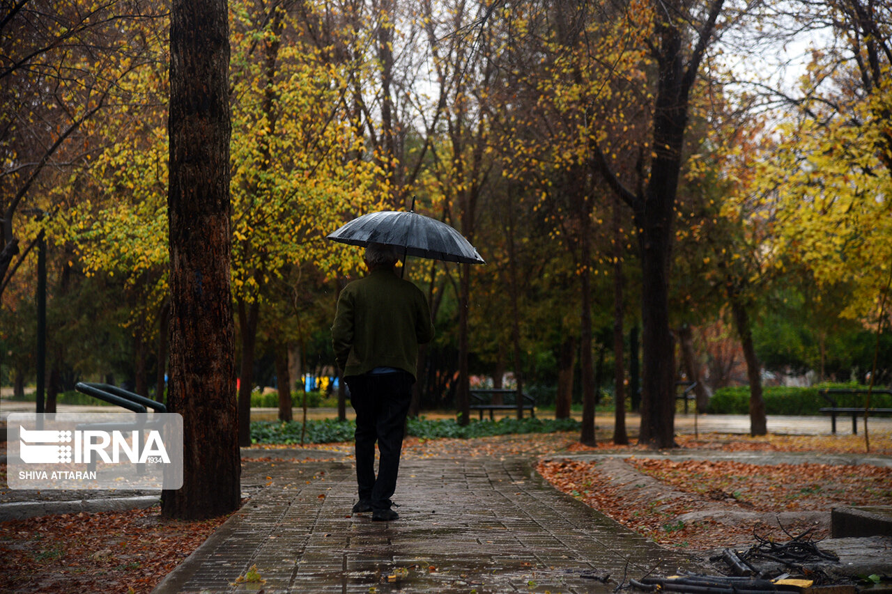 ۱۲ بهمن ماه آسمان برخی نقاط فارس بارانی است  ۱۲ بهمن ماه آسمان برخی نقاط فارس بارانی است