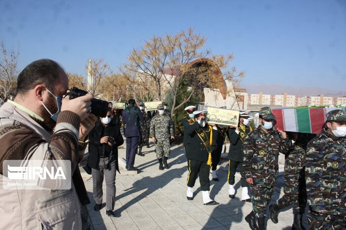 تعقیب ارزشهای انقلابی از نگاه عکاسان خبری