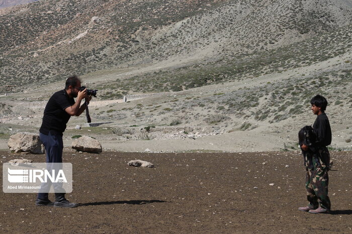 تعقیب ارزشهای انقلابی از نگاه عکاسان خبری