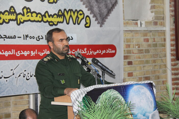 امام جمعه مهاباد: تواضع و اخلاص از ویژگیهای بارز شهید سلیمانی بود