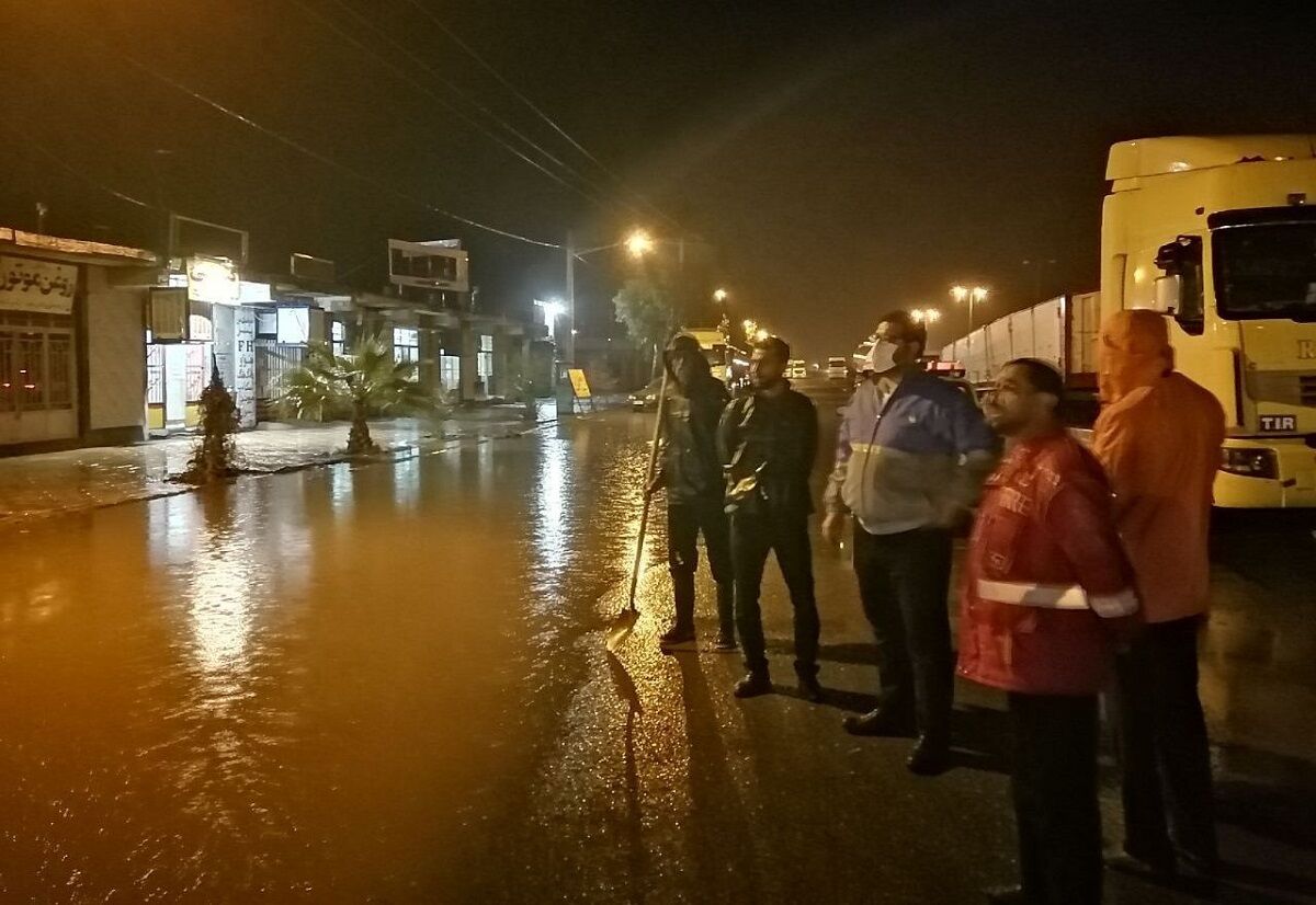 بارندگی در خراسان جنوبی منجر به آبگرفتگی معابر و منازل شد