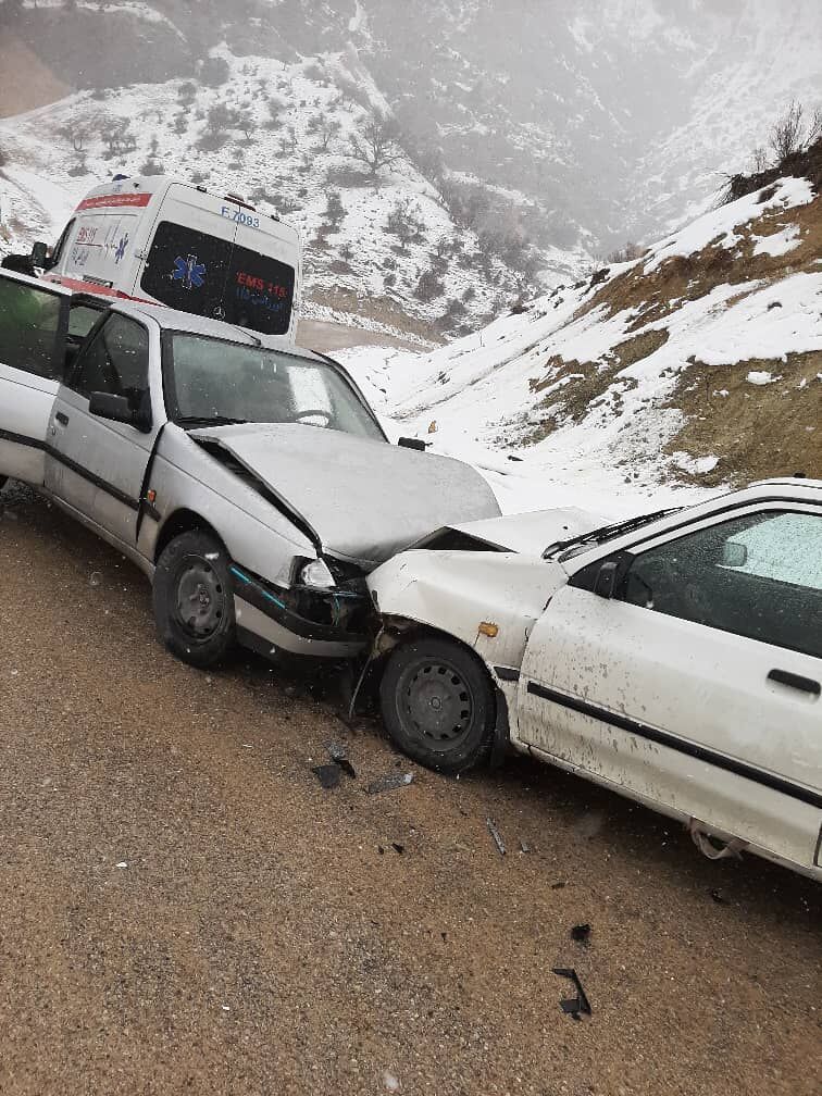 برخورد پژو و پراید در محور یاسوج به چرام ۹ مصدوم در پی داشت