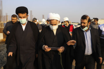 بازدید نماینده محترم ولی فقیه در بنیاد مسکن کشور ازپروژه طرح اقدام ملی مسکن در اهواز