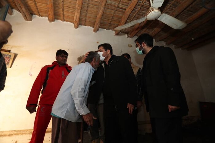 حضور میدانی معاون اول رییسجمهوری در مناطق سیلزده/ برنامهریزی دولت برای جبران خسارت سیلزدگان