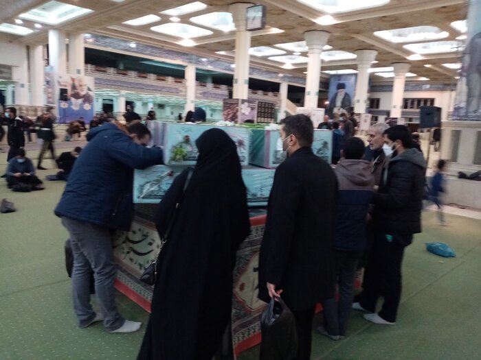 مراسم وداع با ۱۵۰ شهید گمنام در مصلی تهران برگزار شد