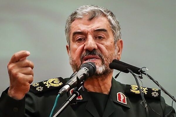 مکتب شهید سلیمانی عشق به محرومان، مظلومان و مستضعفان عالم است