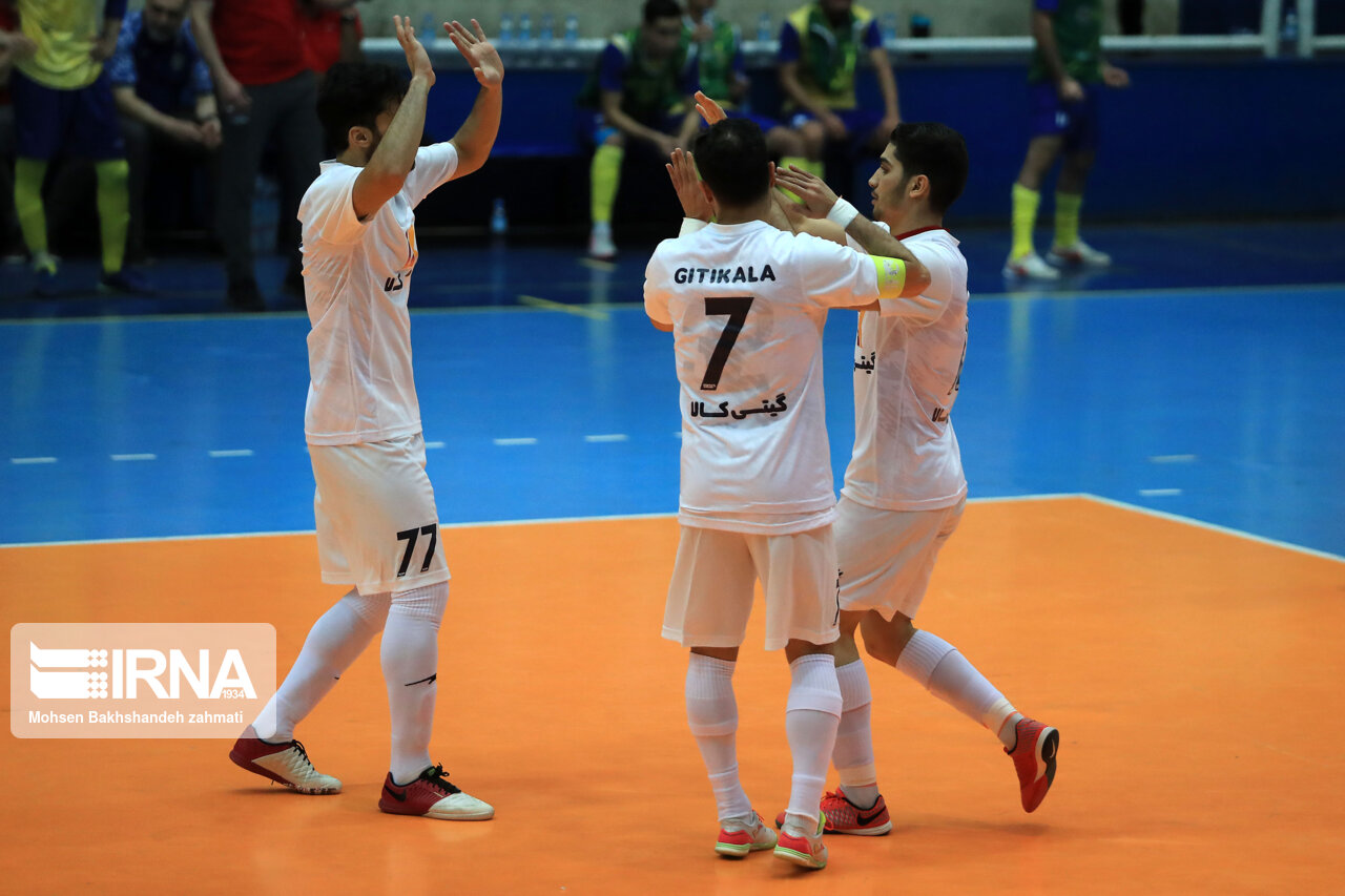 تثبیت صدرنشینی گیتیپسند در روز شکست مدافع عنوان قهرمانی تثبیت صدرنشینی گیتیپسند در روز شکست مدافع عنوان قهرمانی