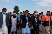 فیلم/ بازدید وزیر نیرو از مناطق روستایی سیل‌زده در چابهار و دشتیاری