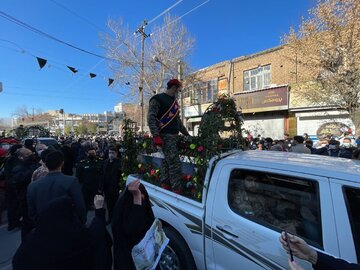 مراسم تشییع پیکر مطهر سه شهید گمنام در کرمانشاه آغاز شد