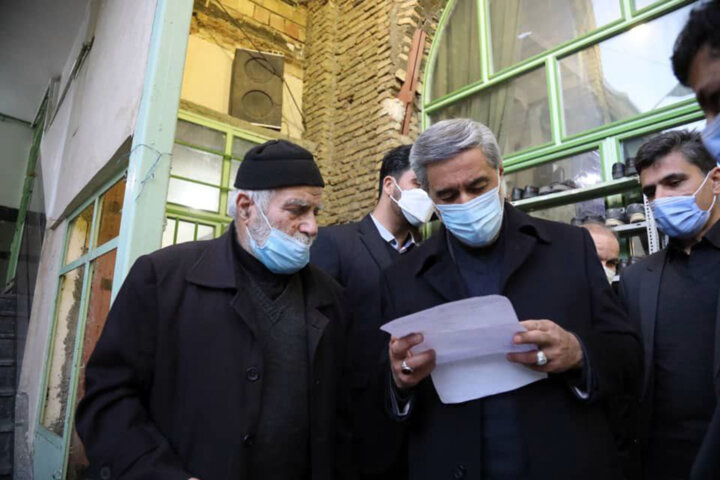 استاندار همدان در آیین سوگواری شهادت حضرت زهرا(س) در منطقه علیآباد شرکت کرد