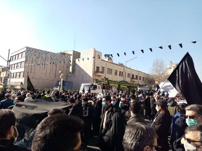 ثبت حماسه ماندگار دیگری از مردم تهران در آیین بدرقه ۱۵۰ شهید گمنام تا خانه ابدی