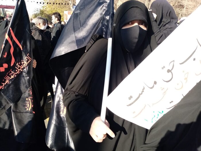 ثبت حماسه ماندگار دیگری از مردم تهران در آیین بدرقه ۱۵۰ شهید گمنام تا خانه ابدی