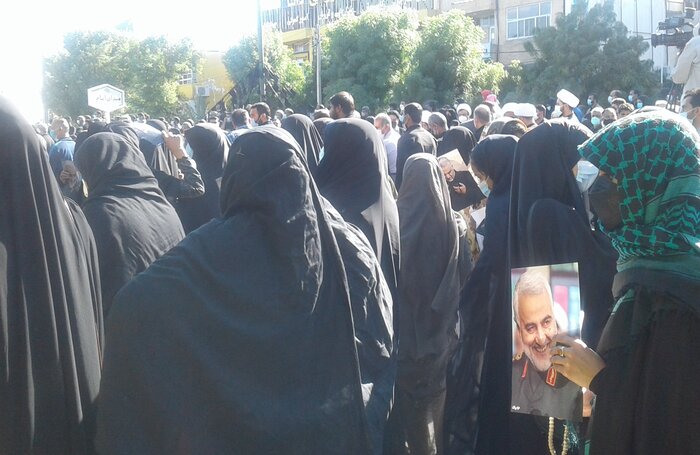 میثاق مردم بندرعباس با پیکر شهدای گمنام در سالروز شهادت امابیها(س)