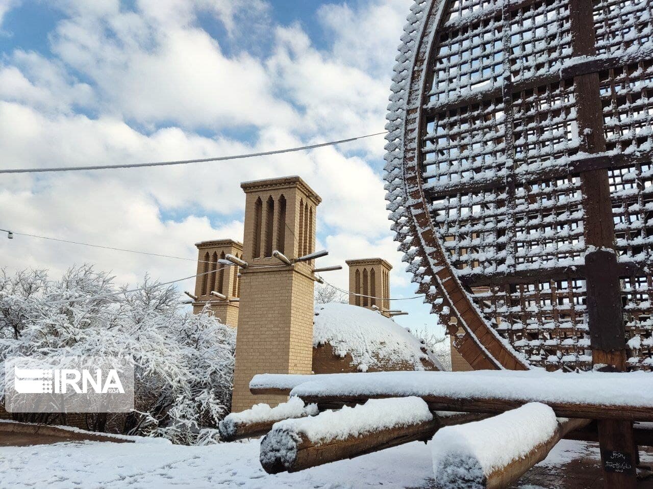 بارش ۱۸.۷ میلیمتر باران و هفت سانتی‌متر برف در روستاهای تفت یزد