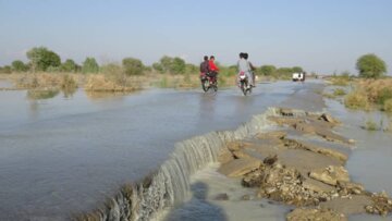 چابهار- سیلاب و بارندگی‌ها 800 میلیارد تومان به راه‎‌های جنوب سیستان وبلوچستان خسارت وارد کرد