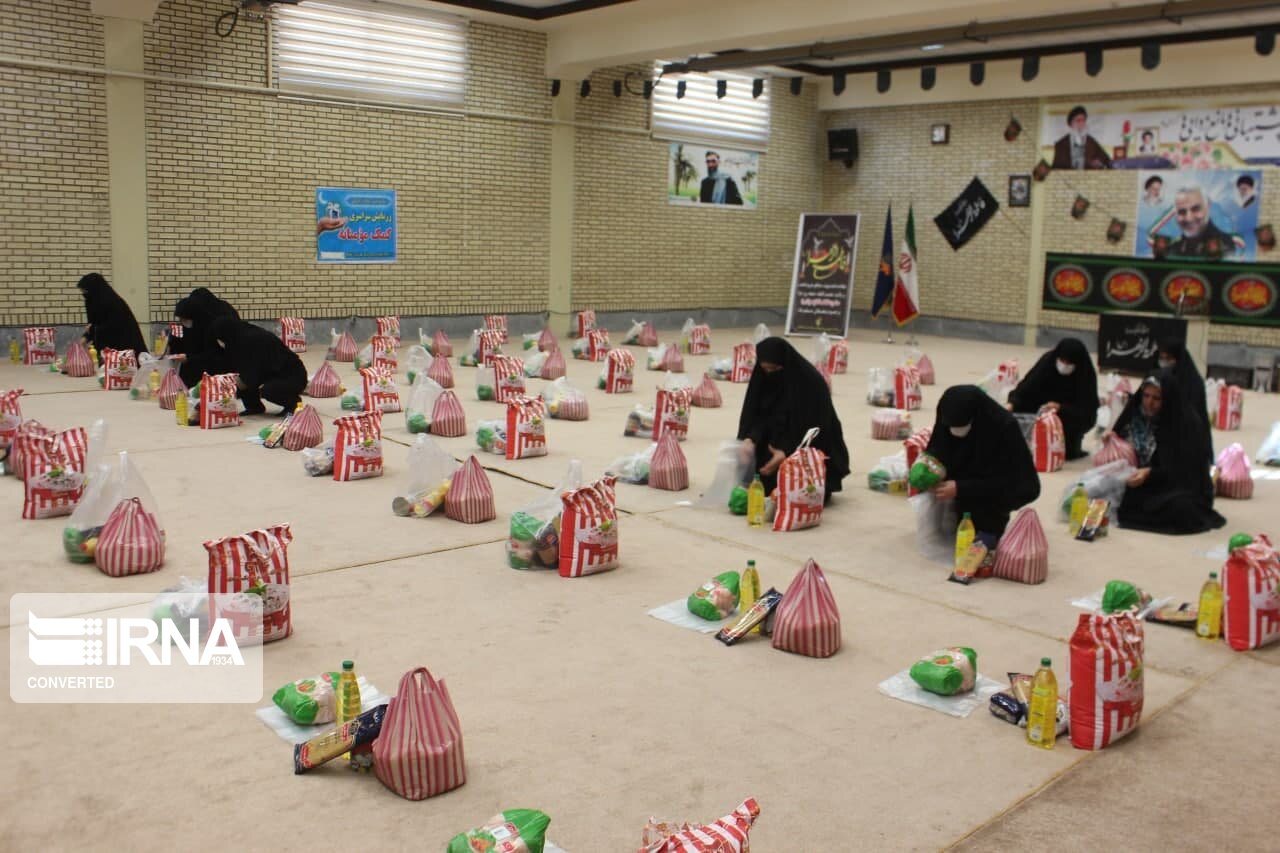 ۷۰۰ بسته معیشتی در دلیجان توزیع شد ۷۰۰ بسته معیشتی در دلیجان توزیع شد