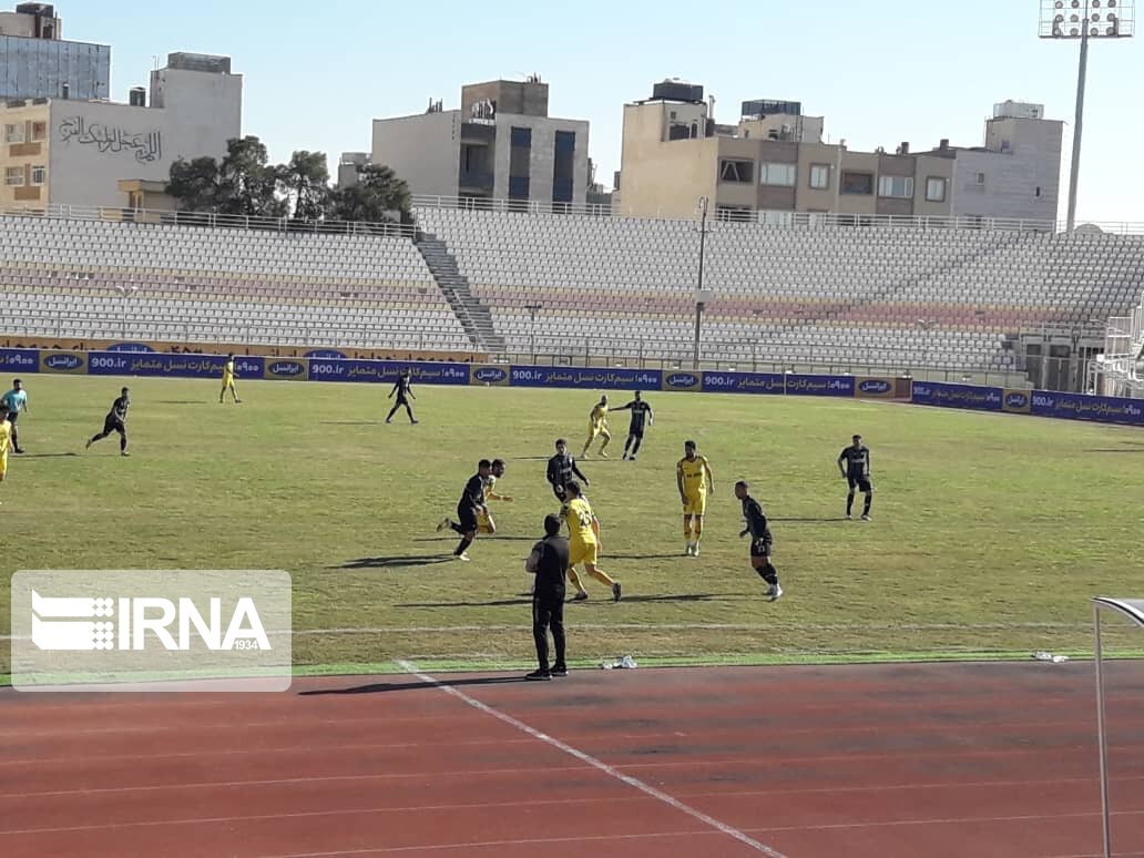 فوتبال دسته یک / قشقایی شیراز مقابل پارس جنوبی جم بوشهر شکست خورد فوتبال دسته یک / قشقایی شیراز مقابل پارس جنوبی جم بوشهر شکست خورد