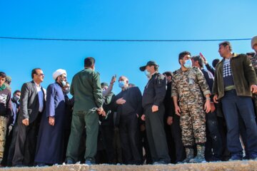 بازدید وزیرکشور از مناطق سیل زده بیرم لارستان