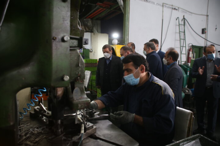 پرونده مشکلات واحدهای صنعتی غرب مازندران روی میز مدیران بانک صنعت و معدن