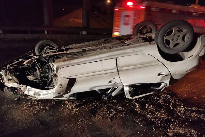 ۱ کشته و ۵ مصدوم در پی واژگونی سمند در محور بافت به کرمان ۱ کشته و ۵ مصدوم در پی واژگونی سمند در محور بافت به کرمان