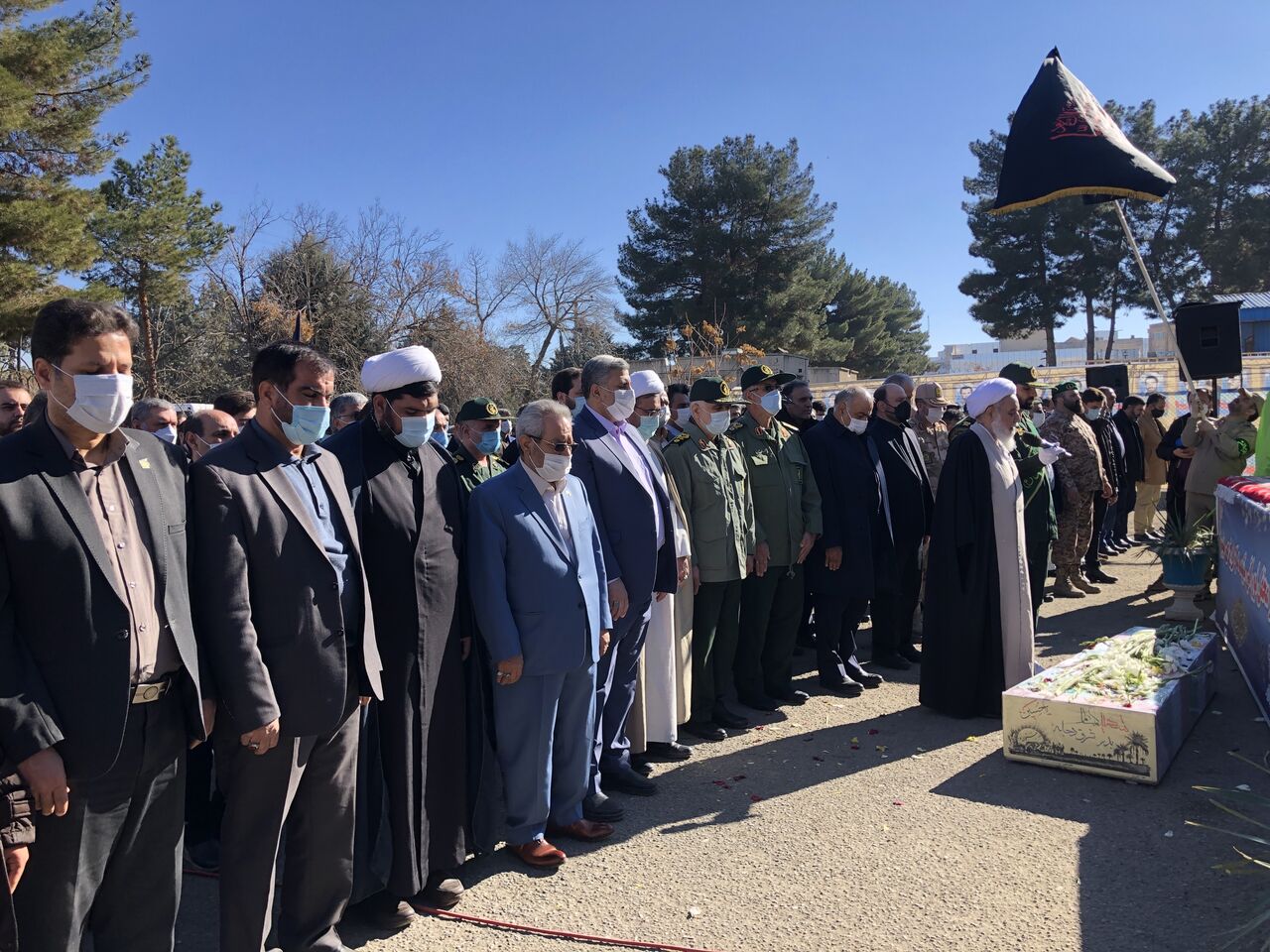 پیکر مطهر شهید گمنام در صدا و سیمای مرکز کرمانشاه به خاک سپرده شد