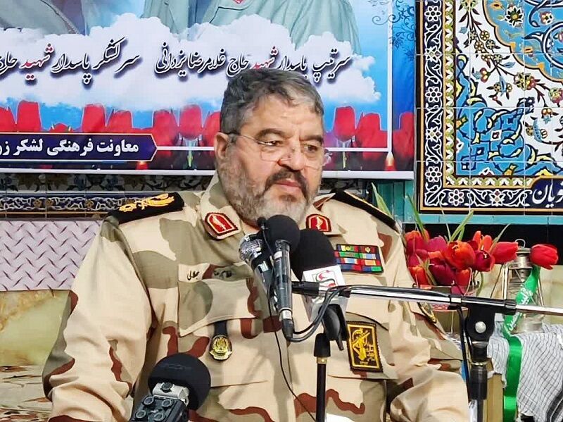 سردار سلیمانی، آرزوی داعش برای حمله به کشورمان را نقش بر آب کرد