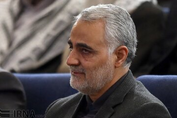 خواب حاج قاسم به انتشار کتاب نقاشی خدا تعبیر شد