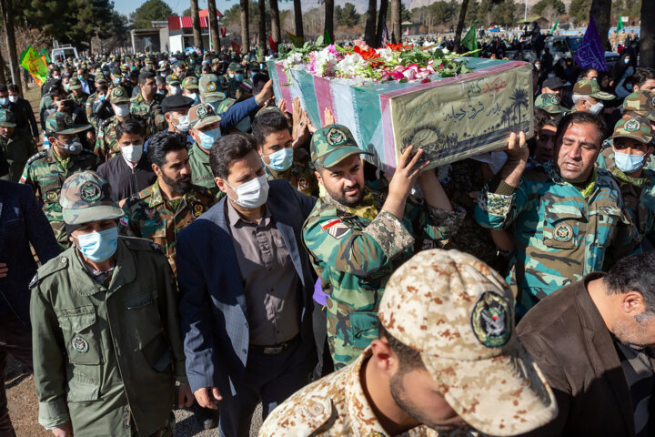 «بیستون» مقابل نماد مقاومت به خاک افتاد