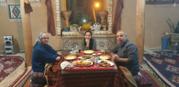 بازدید گردشگران خارجی از تخت سلیمان تکاب