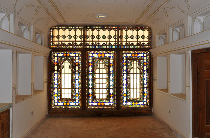 بنای آزاده چالشتر؛ قدیمیترین خانه تاریخی چهارمحال و بختیاری