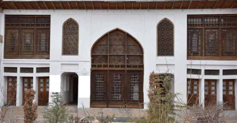 بنای آزاده چالشتر؛ قدیمی‌ترین خانه تاریخی چهارمحال و بختیاری