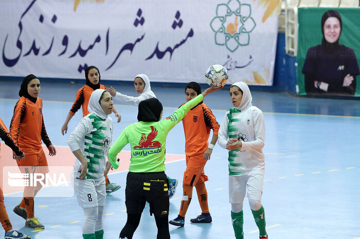 لیگ برتر فوتسال زنان و مساله کرونا/مسرفسنجان: فردیسیها بازیکنانمان را مبتلا کردند