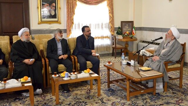 آیتالله ری شهری: همه مشکلات تهران به شهرری سرازیر میشود آیتالله ری شهری: همه مشکلات تهران به شهرری سرازیر میشود