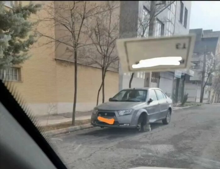 سارقان ۵۳ حلقه لاستیک خودروها در معابر تبریز دستگیر شدند