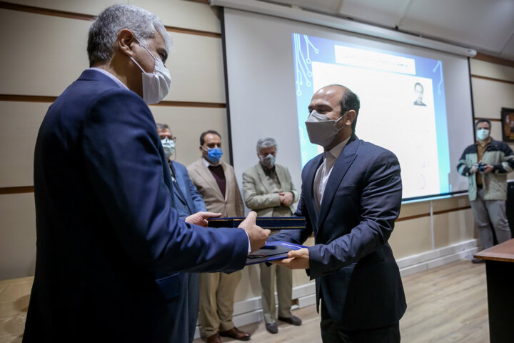 پژوهشگران برتر علوم پزشکی کرمانشاه تجلیل شدند