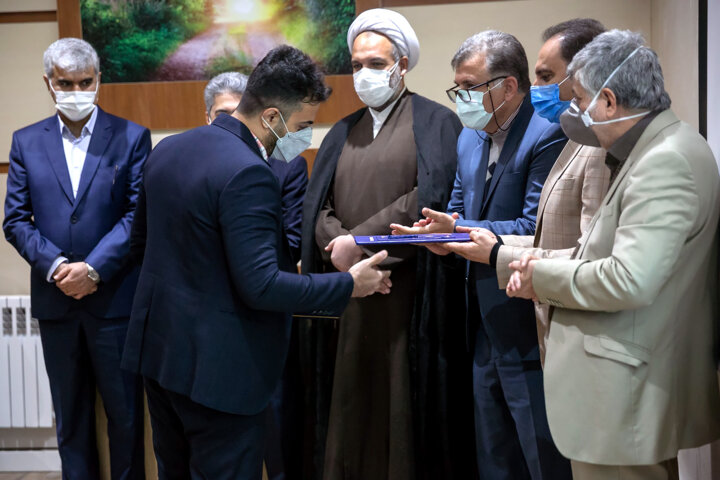 پژوهشگران برتر علوم پزشکی کرمانشاه تجلیل شدند