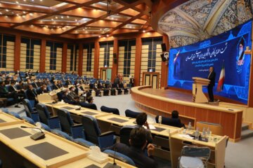 نشست معاون پارلمانی رییس جمهور با اعضای کانون دانشگاهیان استان همدان 2