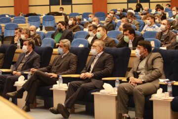 نشست معاون پارلمانی رییس جمهور با اعضای کانون دانشگاهیان استان همدان 11