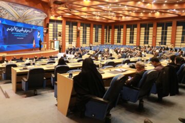 نشست معاون پارلمانی رییس جمهور با اعضای کانون دانشگاهیان استان همدان 22