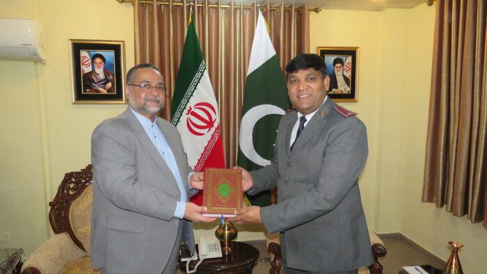 گفت وگوی فرهنگی و بین ادیانی/ رایزن فرهنگی ایران و هیات کلیساهای پاکستان دیدار کردند