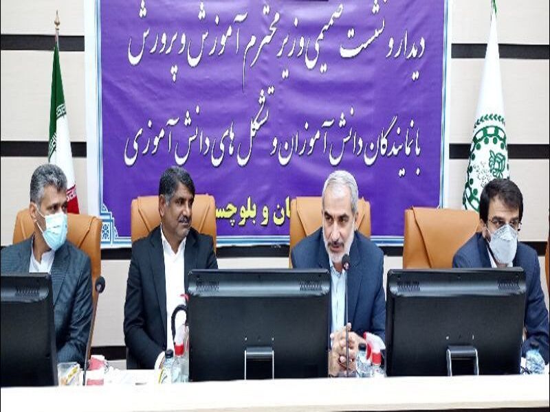 وزیر آموزش و پرورش: کارایی یک دانش آموز کارآفرین بیشتر از هزاران محصل حافظه محور است