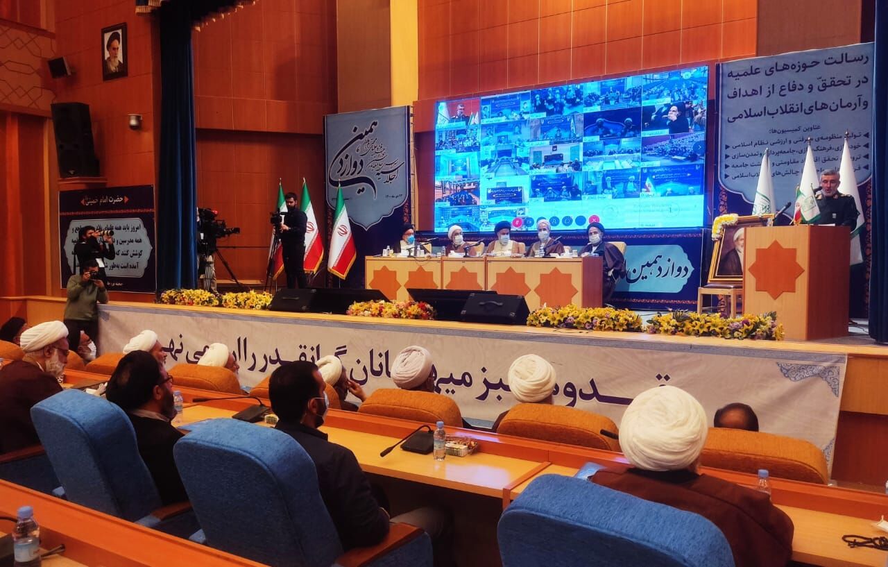 سردار حاجی زاده: ایران با موتورهای ارزان، ماهواره به فضا پرتاب خواهد کرد