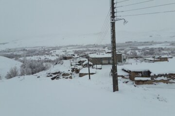 بارش برف در روستاهای تکاب