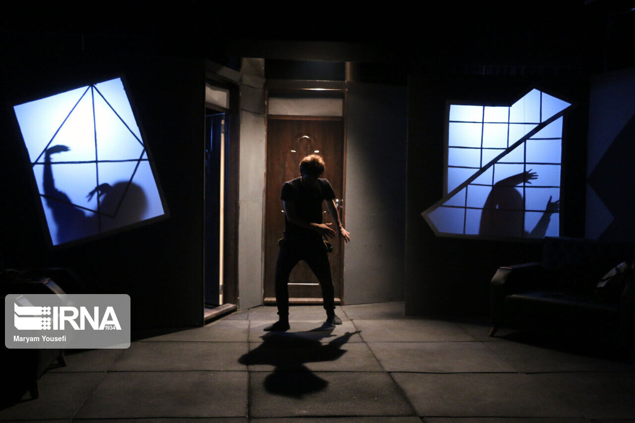 ضیافت زمستانی تماشاخانههای پایتخت با 68 نمایش